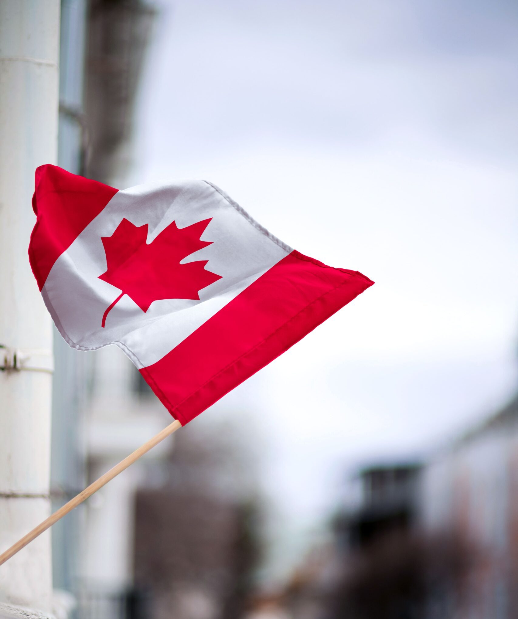 canadian-flag-outdoors-min